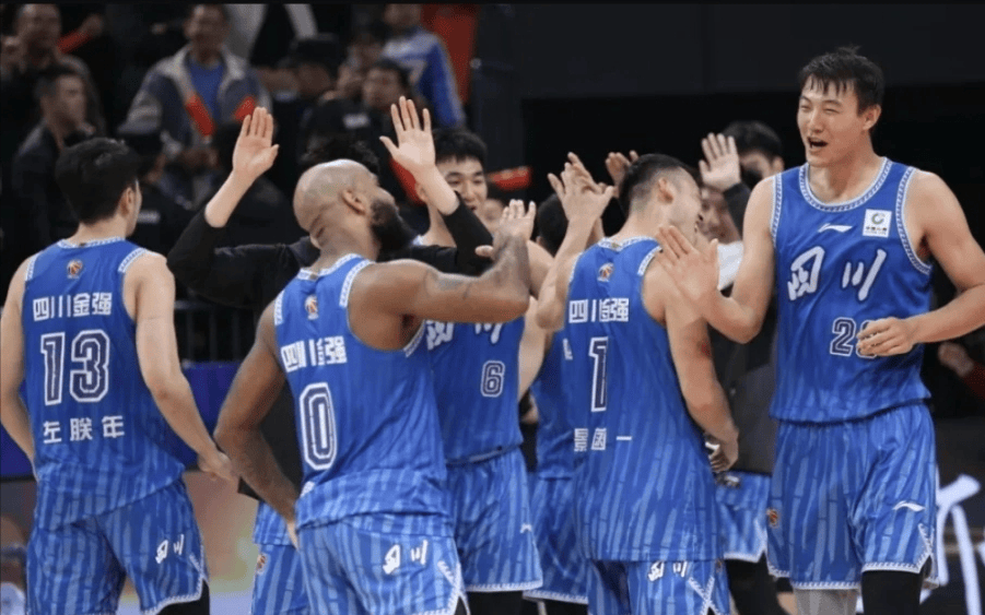 CBA外援新政策出台，引发球迷和俱乐部热议